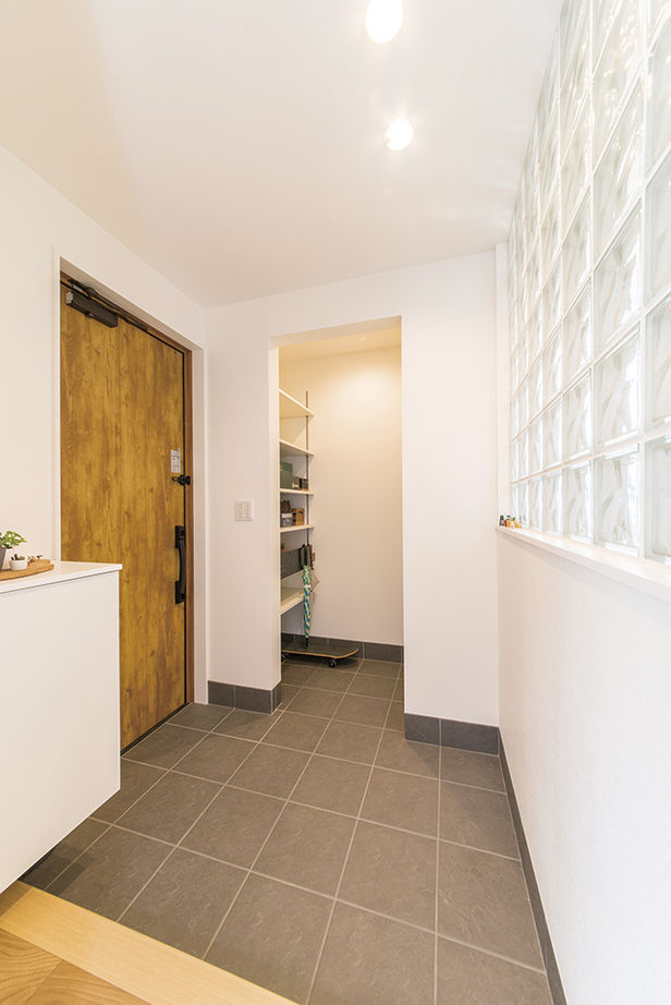 アールギャラリー(アールプランナー) 【2000万円台/30坪台/間取り図】家族が自然に集う陽だまりの図書ルームがある、ナチュラルモダンな家の建築実例画像10