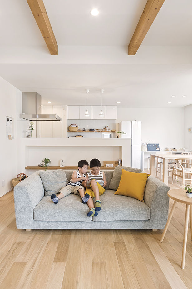 アールギャラリー(アールプランナー) 【2000万円台/30坪台/間取図有】土間が趣味空間に。ストックルームで子どもが遊ぶ、吹抜けのある家の建築実例画像5