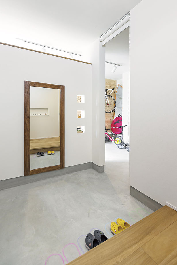 アールギャラリー(アールプランナー) 【2000万円台/30坪台/間取図有】土間が趣味空間に。ストックルームで子どもが遊ぶ、吹抜けのある家の建築実例画像9