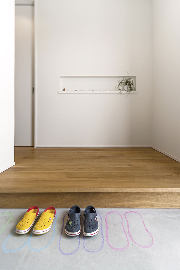 アールギャラリー(アールプランナー) 【2000万円台/30坪台/間取図有】土間が趣味空間に。ストックルームで子どもが遊ぶ、吹抜けのある家の建築実例画像10