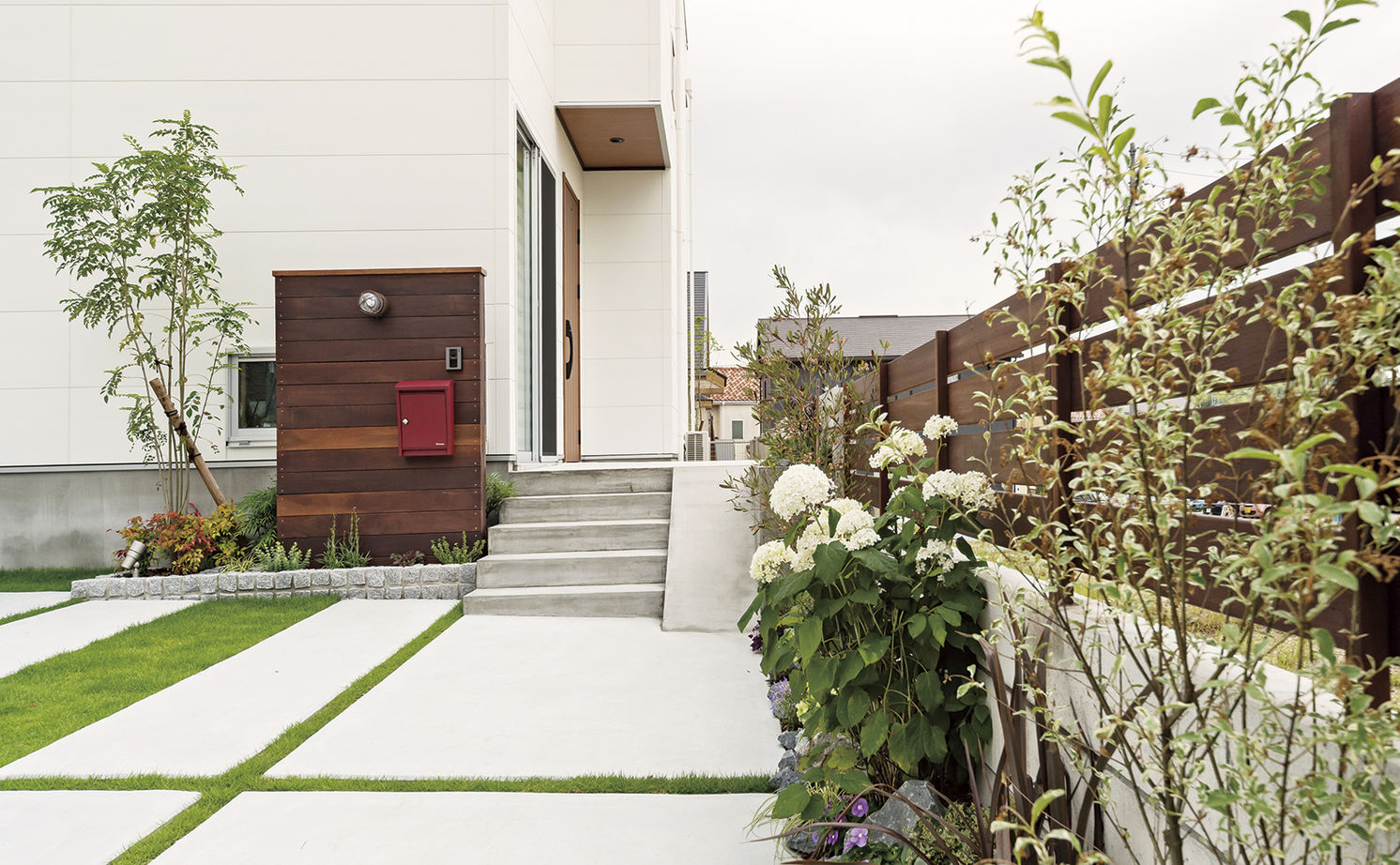 アールギャラリー(アールプランナー) 【2000万円台/30坪台/間取図有】土間が趣味空間に。ストックルームで子どもが遊ぶ、吹抜けのある家の建築実例画像14