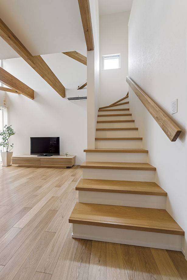 アールギャラリー(アールプランナー) 【2000万円台/30坪台/間取図有】土間が趣味空間に。ストックルームで子どもが遊ぶ、吹抜けのある家の建築実例画像15