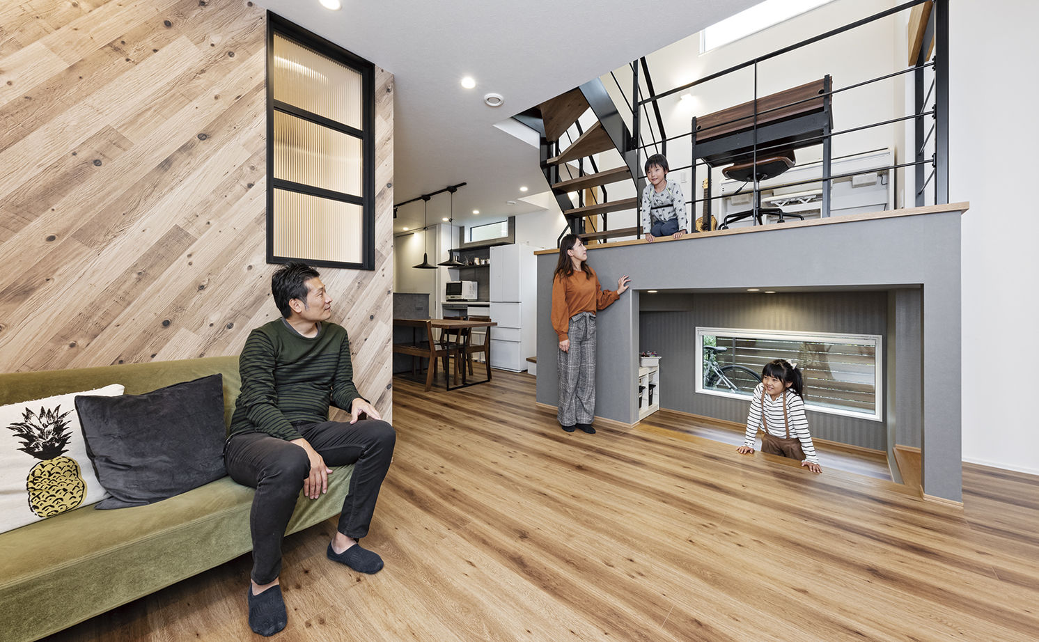 アールギャラリー(アールプランナー) 【2000万円台/30坪台/間取り有】変形地をメリットに、スキップフロア×ピットリビングが広さの秘訣の建築実例画像2