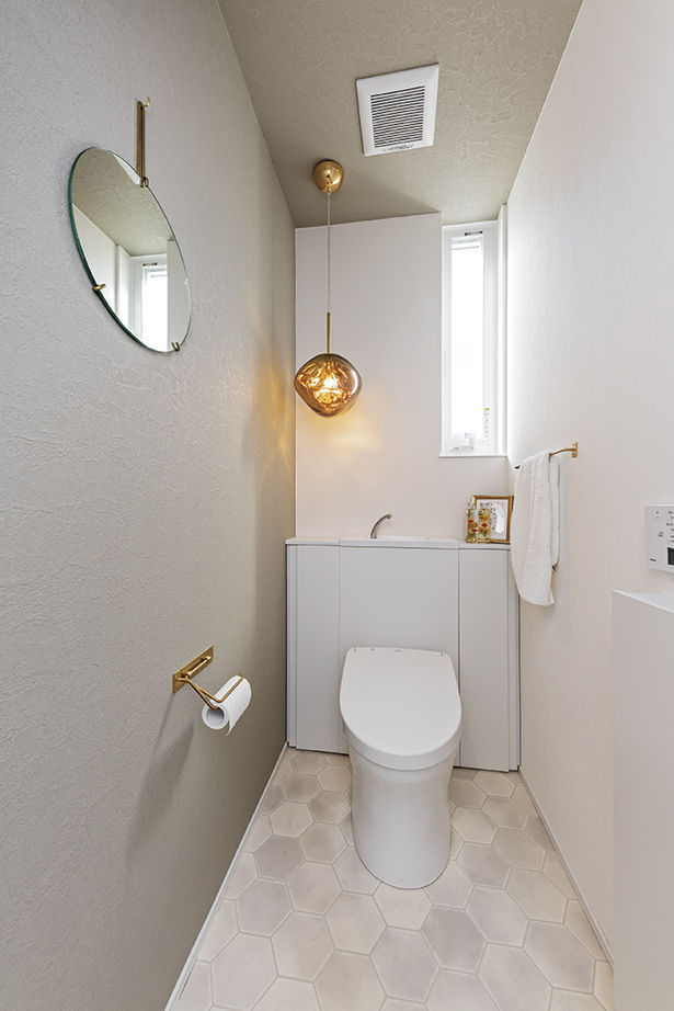 アールギャラリー(アールプランナー) 【2000万円台/30坪台/間取り有】吹付壁外観、造作家具、アンティーク照明。素材使いがおしゃれな家の建築実例画像17