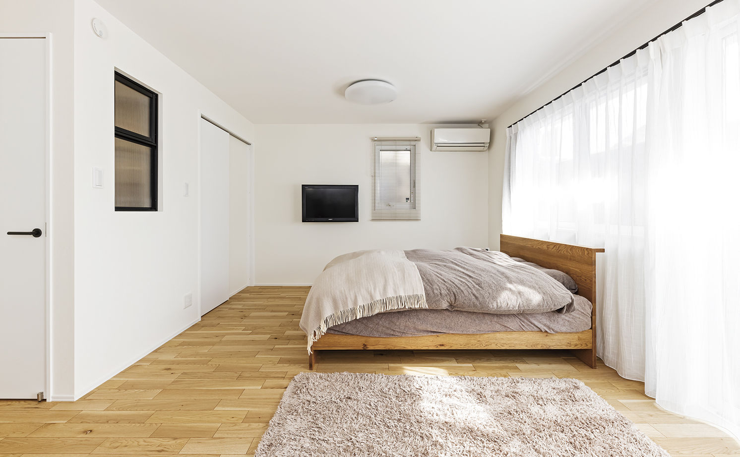 アールギャラリー(アールプランナー) 【2000万円台/30坪台/間取り有】吹付壁外観、造作家具、アンティーク照明。素材使いがおしゃれな家の建築実例画像18