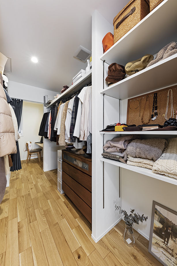 アールギャラリー(アールプランナー) 【2000万円台/30坪台/間取り有】吹付壁外観、造作家具、アンティーク照明。素材使いがおしゃれな家の建築実例画像19