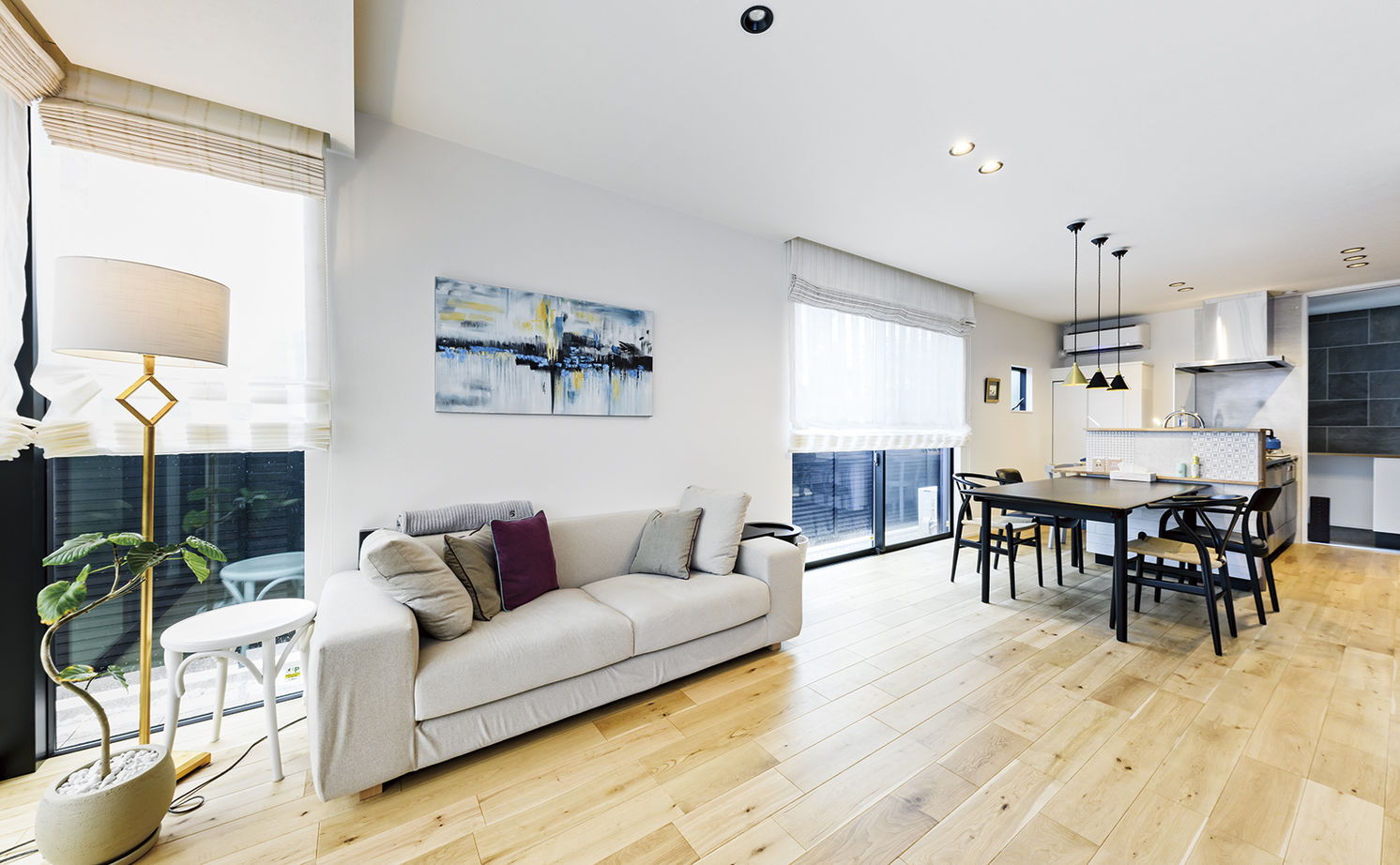 アールギャラリー(アールプランナー) 【2000万円台/30坪台/間取り図】土地条件に左右されない、広々空間。外構の工夫で開放感も確保の建築実例画像2