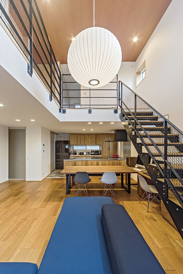 アールギャラリー(アールプランナー) 【3000万円台/3階建て/30坪台/間取り図】土間や書斎、吹抜けも実現。ミッドセンチュリーが似合う3階建ての建築実例画像2