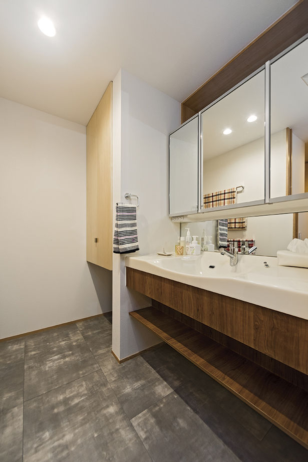 アールギャラリー(アールプランナー) 【3000万円台/3階建て/30坪台/間取り図】土間や書斎、吹抜けも実現。ミッドセンチュリーが似合う3階建ての建築実例画像14