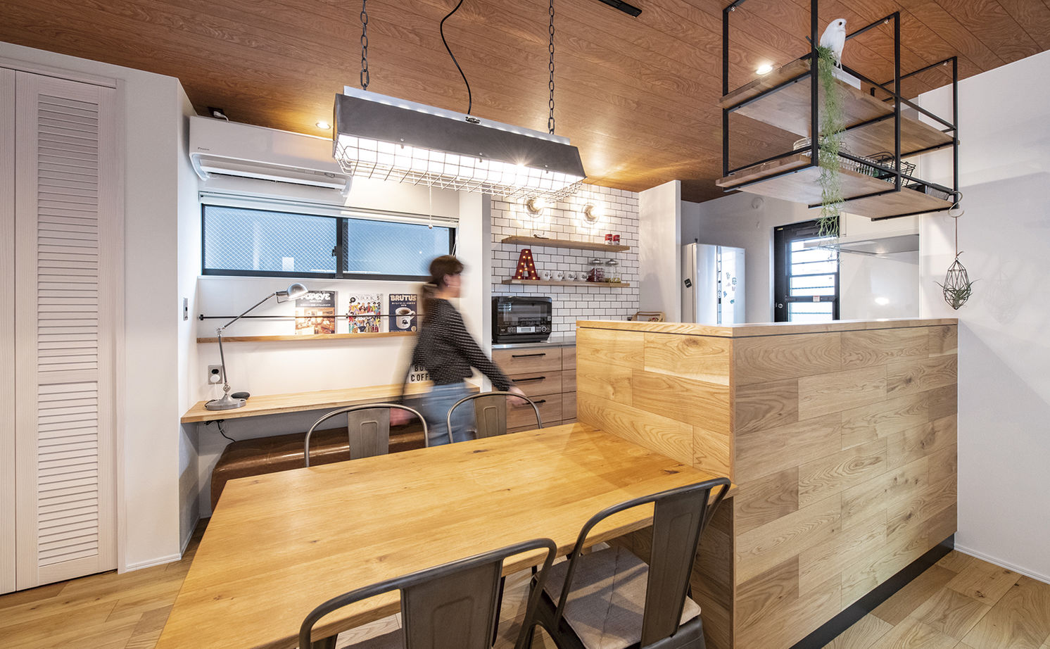 アールギャラリー(アールプランナー) 【2000万円台/30坪/3LDK/間取り図】造作家具やアンティーク照明に囲まれ愛着が増すインダストリアルな家の建築実例画像8