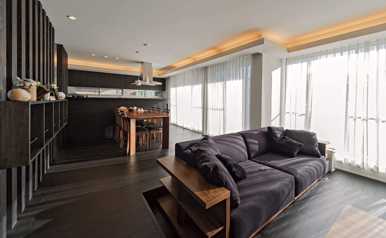 アールギャラリー(アールプランナー) 【2000万円台/40坪/4LDK/坪庭/間取り図】自然素材を使った和の質感に、モダンなデザインをプラスの建築実例画像2