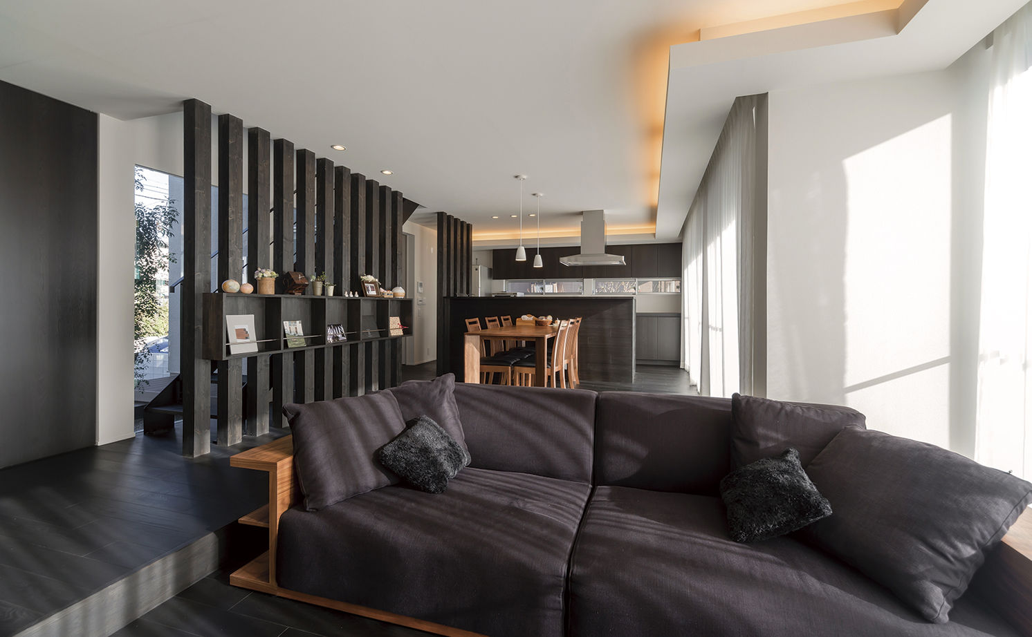 アールギャラリー(アールプランナー) 【2000万円台/40坪/4LDK/坪庭/間取り図】自然素材を使った和の質感に、モダンなデザインをプラスの建築実例画像6