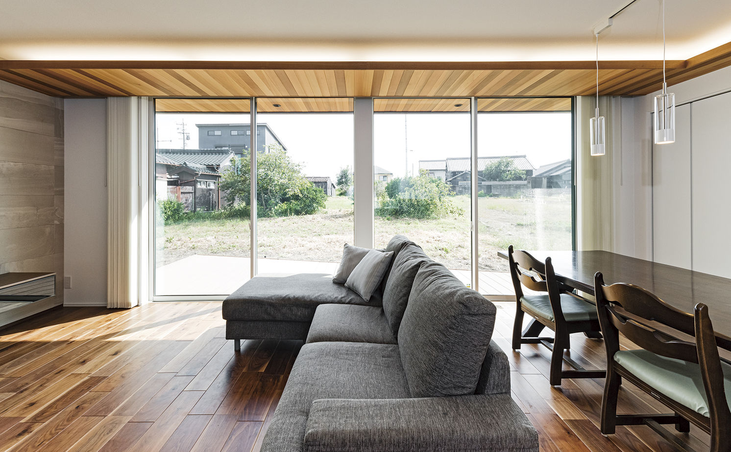 アールギャラリー(アールプランナー) 【3000万円台/40坪台/間取り有】塗り壁×吹き抜け×全館空調。「開け放つ暮らし」を楽しむ家の建築実例画像6