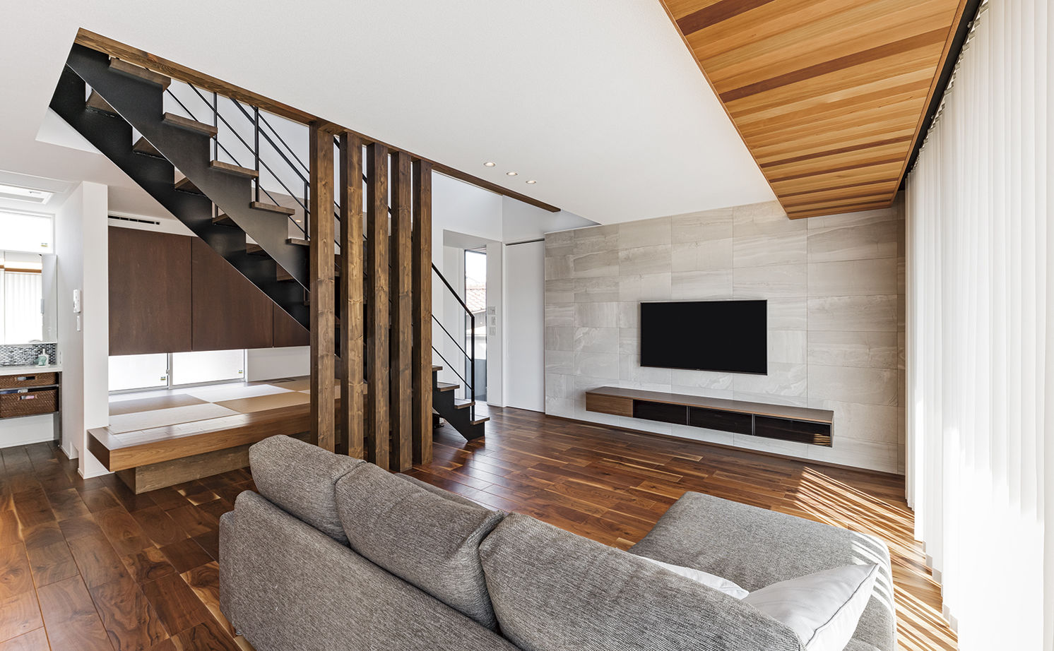 アールギャラリー(アールプランナー) 【3000万円台/40坪台/間取り有】塗り壁×吹き抜け×全館空調。「開け放つ暮らし」を楽しむ家の建築実例画像8