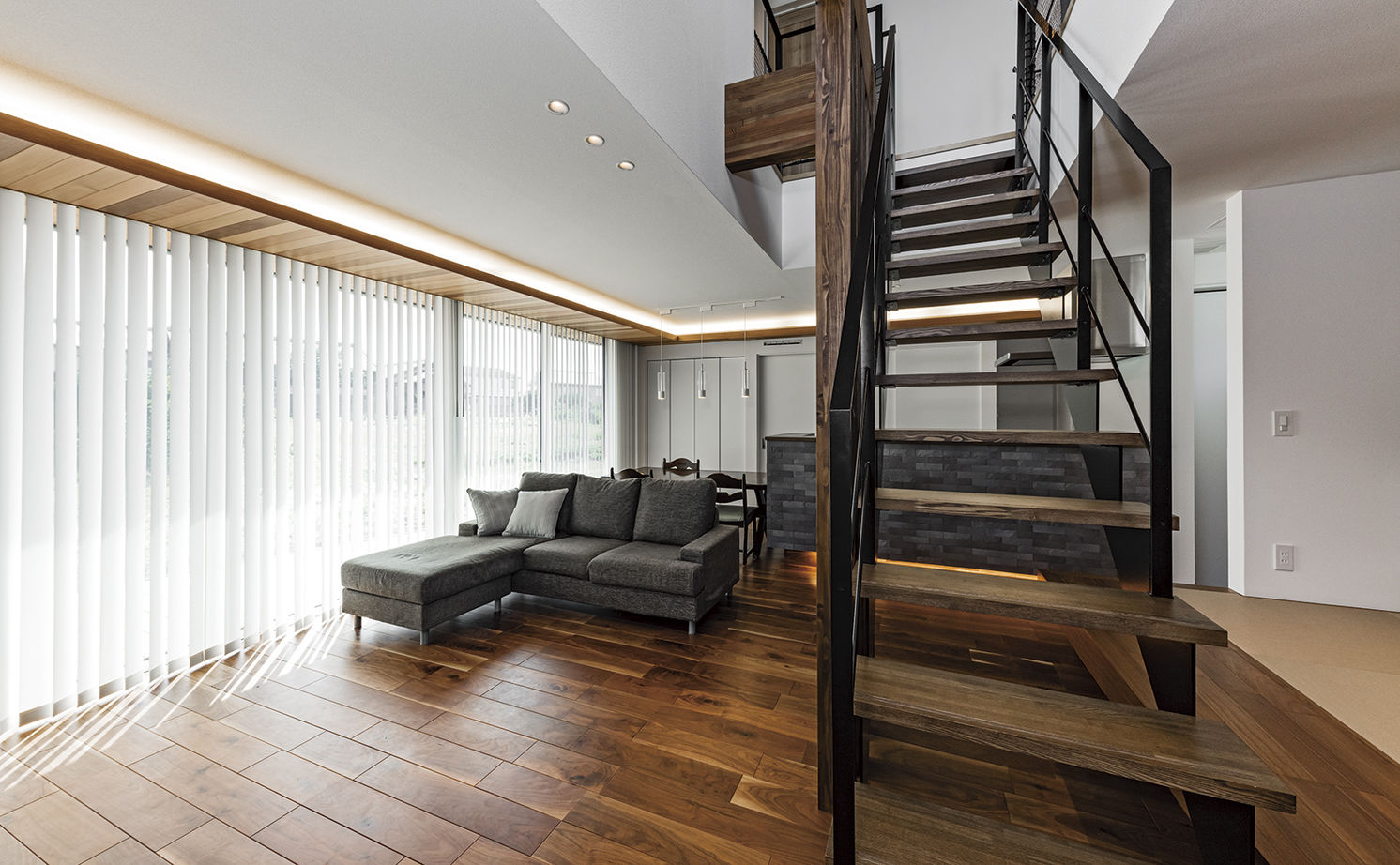 アールギャラリー(アールプランナー) 【3000万円台/40坪台/間取り有】塗り壁×吹き抜け×全館空調。「開け放つ暮らし」を楽しむ家の建築実例画像19