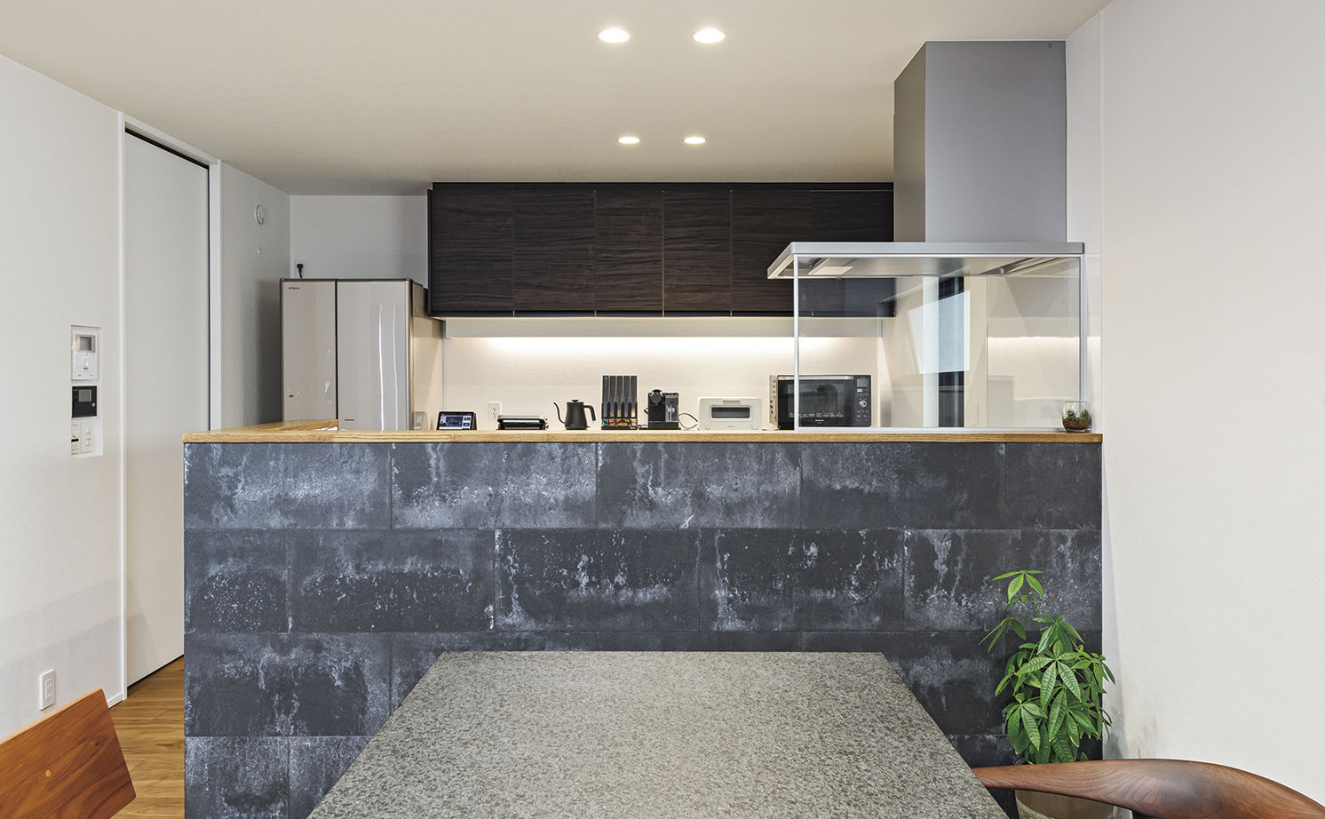 アールギャラリー(アールプランナー) 【2000万円台/30坪台/間取り有】立地と吹き抜けの開放感で晴れの日が待ち遠しい、シンプルモダンな家の建築実例画像7