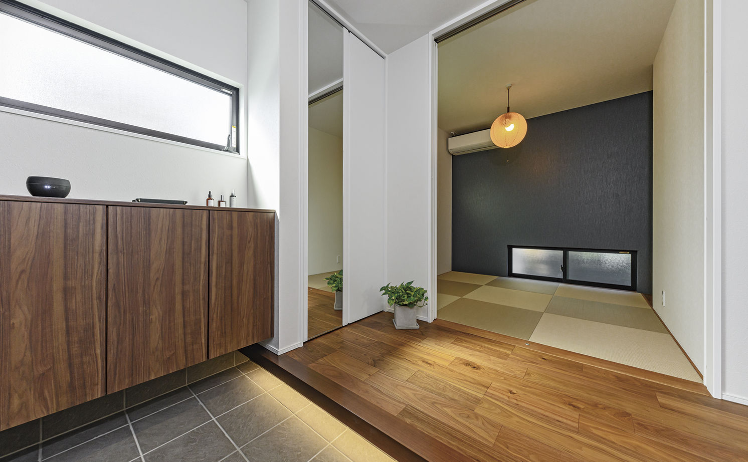 アールギャラリー(アールプランナー) 【2000万円台/30坪台/間取り有】立地と吹き抜けの開放感で晴れの日が待ち遠しい、シンプルモダンな家の建築実例画像9