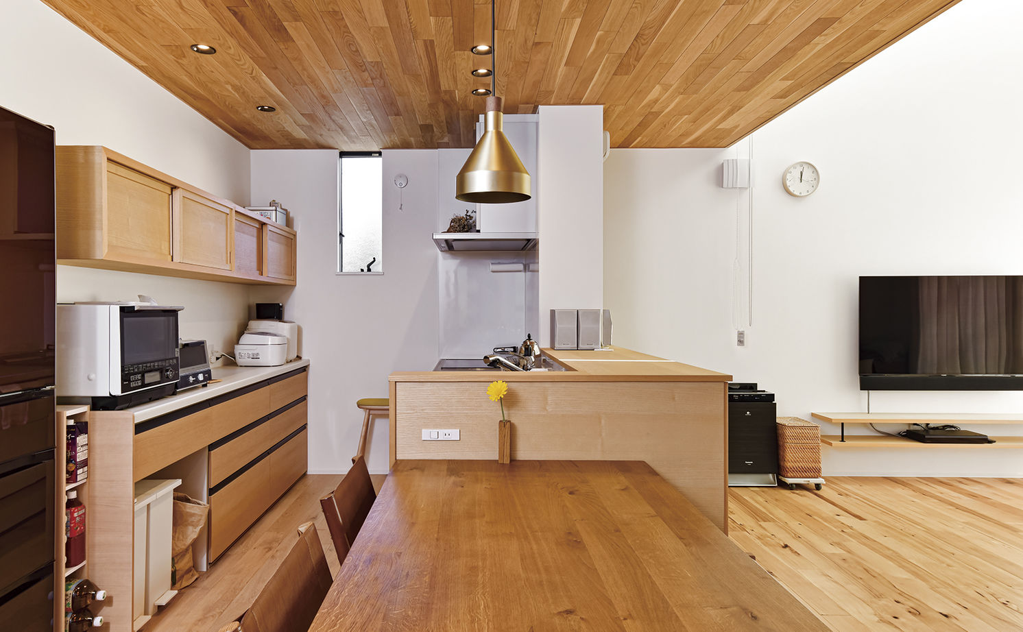 アールギャラリー(アールプランナー) 【2000万円台/30坪台/間取り有】こだわりの素材で魅せる。吹抜けや書斎を備える非日常空間を味わう家の建築実例画像8