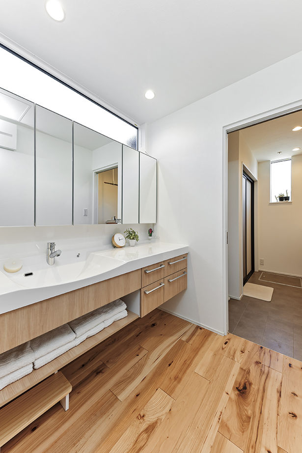 アールギャラリー(アールプランナー) 【2000万円台/30坪台/間取り有】こだわりの素材で魅せる。吹抜けや書斎を備える非日常空間を味わう家の建築実例画像15