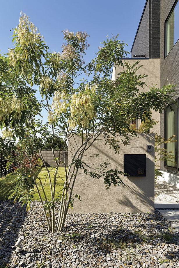 アールギャラリー(アールプランナー) 【2000万円台/30坪台/間取り有】こだわりの素材で魅せる。吹抜けや書斎を備える非日常空間を味わう家の建築実例画像19