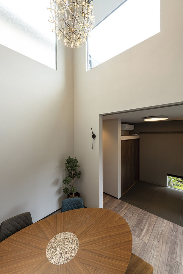 アールギャラリー(アールプランナー) 【2000万円台／30坪台／間取り有】吹抜けとピットリビングで生まれる開放感。外に閉じて、内に開放する家の建築実例画像3