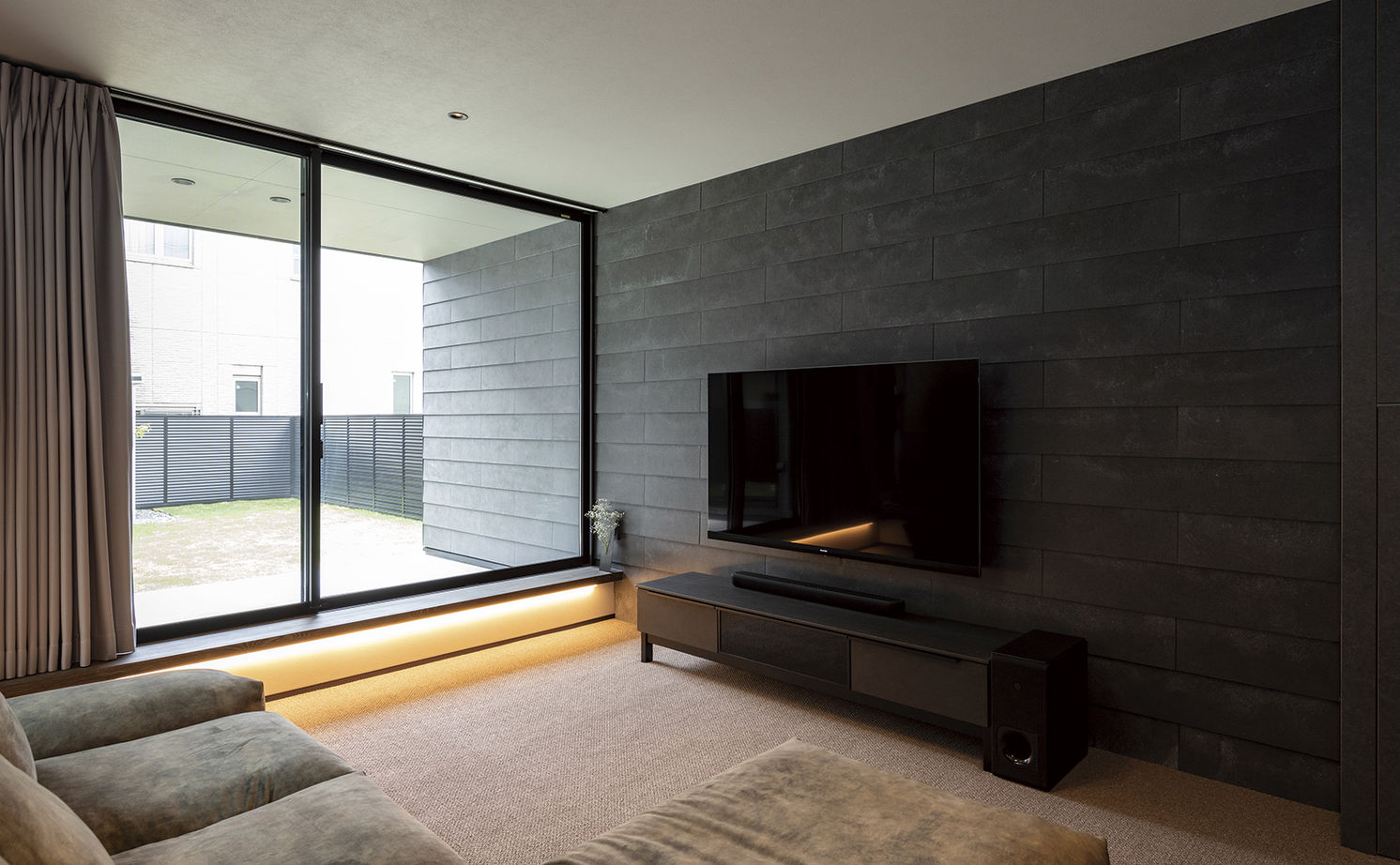 アールギャラリー(アールプランナー) 【2000万円台／30坪台／間取り有】吹抜けとピットリビングで生まれる開放感。外に閉じて、内に開放する家の建築実例画像6