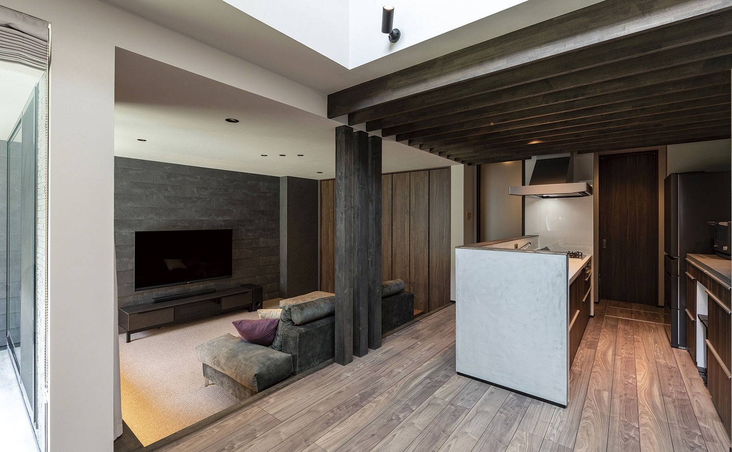 アールギャラリー(アールプランナー) 【2000万円台／30坪台／間取り有】吹抜けとピットリビングで生まれる開放感。外に閉じて、内に開放する家の建築実例画像8