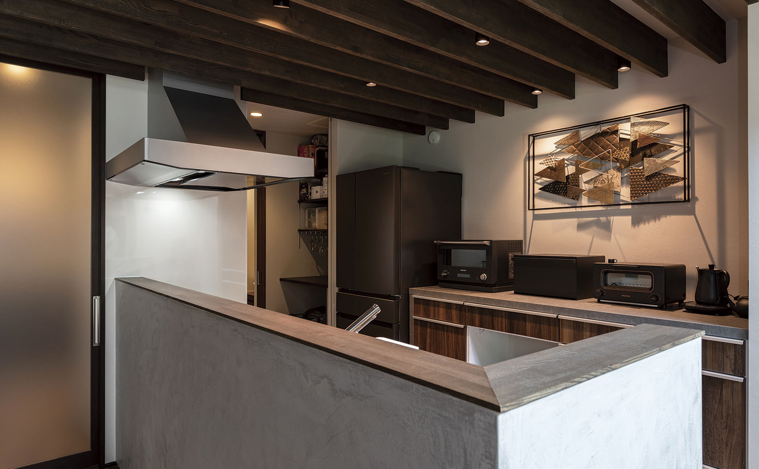 アールギャラリー(アールプランナー) 【2000万円台／30坪台／間取り有】吹抜けとピットリビングで生まれる開放感。外に閉じて、内に開放する家の建築実例画像9