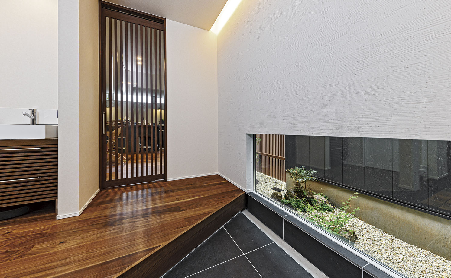 アールギャラリー(アールプランナー) 【平屋/3000万円台/30坪台/3LDK/間取り図】2つの庭を持つ、非日常の平屋。隠れ家的レストランの佇まいの建築実例画像3