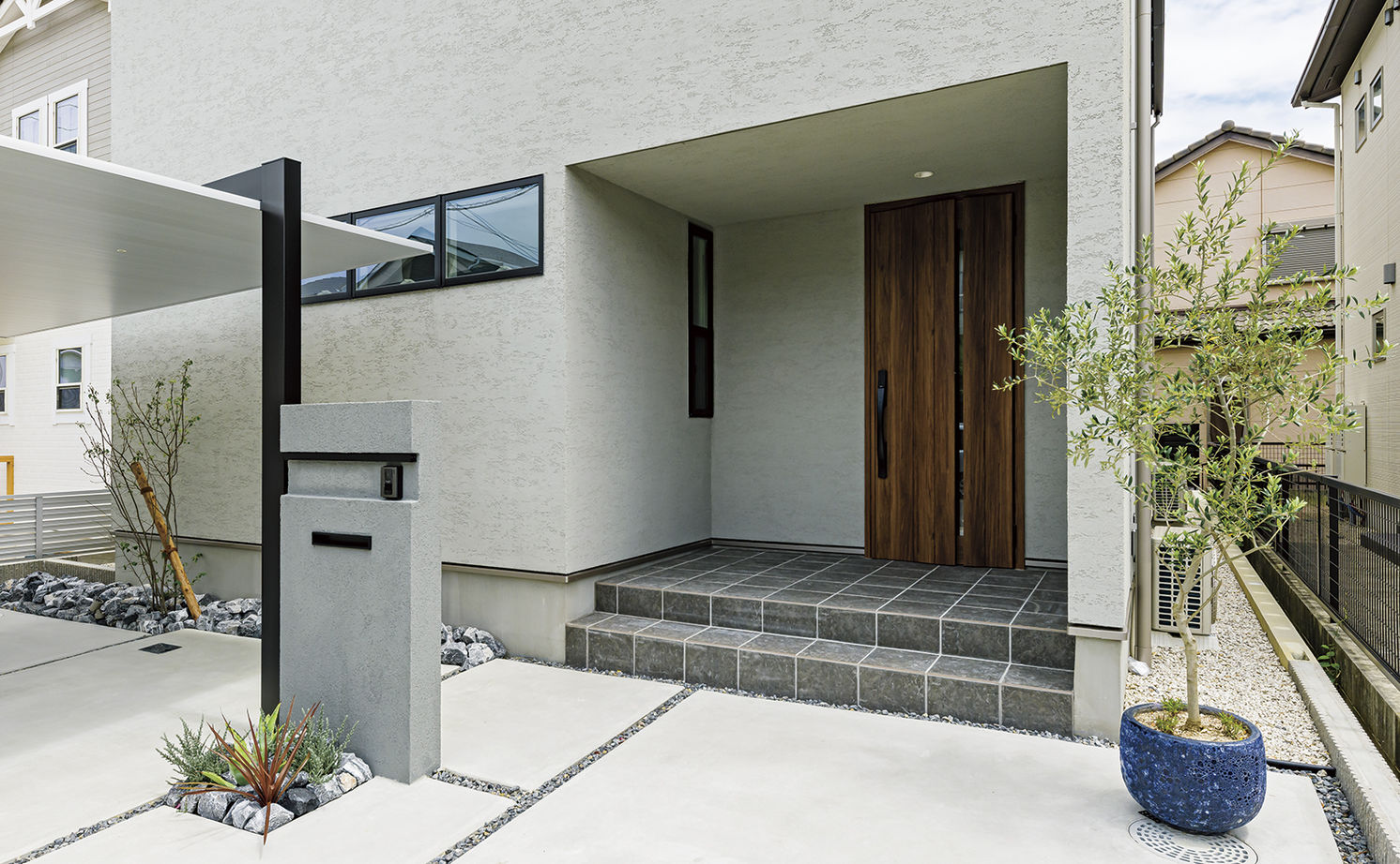 アールギャラリー(アールプランナー) 【2000万円台/40坪台/間取り有】吹抜けリビングに架かる、橋のような回廊。開放的な空間と、遊び心のある家の建築実例画像16