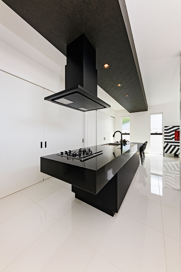 アールギャラリー(アールプランナー) 【ハイグレード／60坪／間取り有】鉄骨階段から回廊を渡り2階LDKへ。家時間が充実する、寛ぎのリゾート空間の建築実例画像10