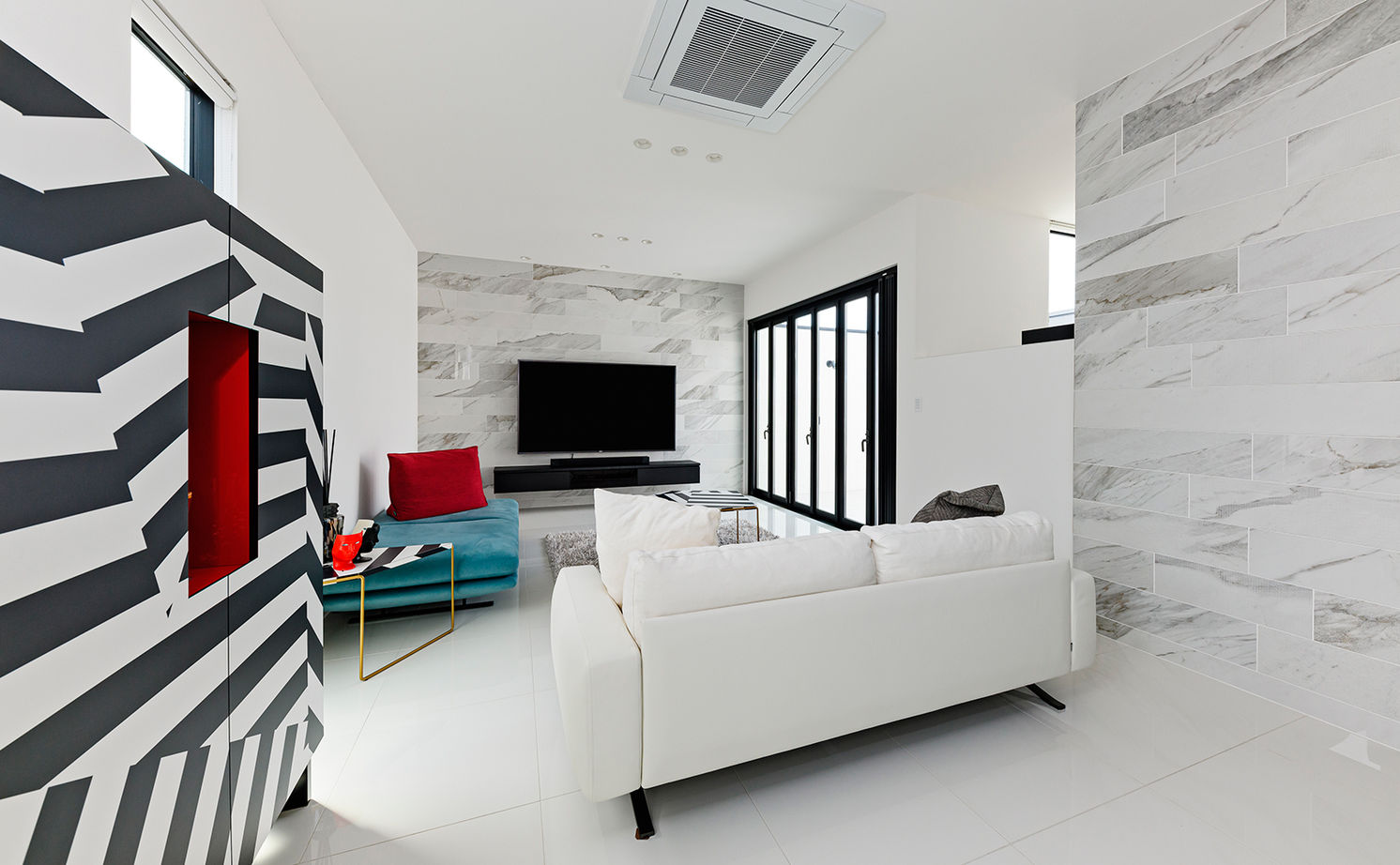 アールギャラリー(アールプランナー) 【ハイグレード／60坪／間取り有】鉄骨階段から回廊を渡り2階LDKへ。家時間が充実する、寛ぎのリゾート空間の建築実例画像13