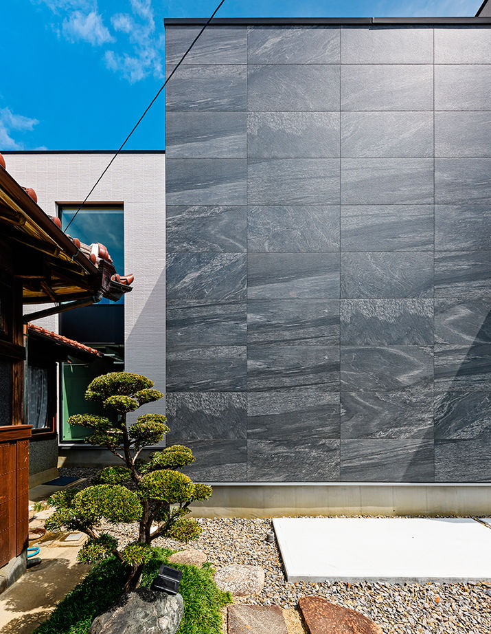 アールギャラリー(アールプランナー) 【ハイグレード／60坪／間取り有】鉄骨階段から回廊を渡り2階LDKへ。家時間が充実する、寛ぎのリゾート空間の建築実例画像19