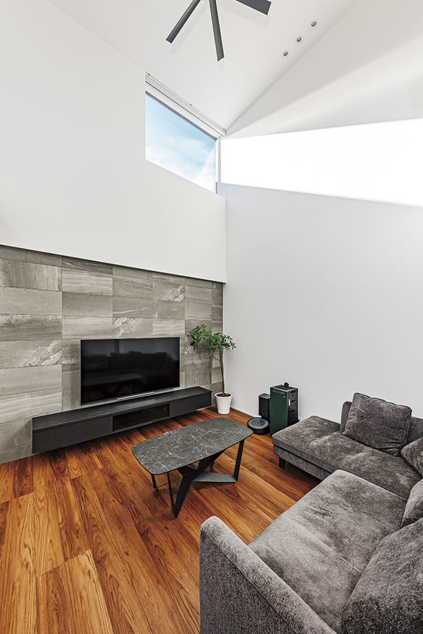 アールギャラリー(アールプランナー) 【2000万円台/30坪台/間取り有】吹抜けリビングと中庭のある暮らし。外を閉じて、内に開放する家の建築実例画像3