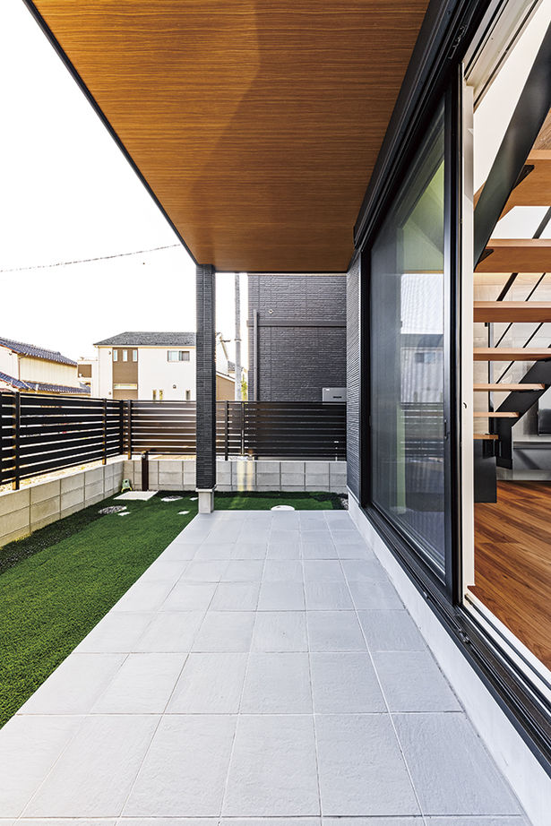 アールギャラリー(アールプランナー) 【2000万円台/30坪台/間取り有】吹抜けリビングと中庭のある暮らし。外を閉じて、内に開放する家の建築実例画像8