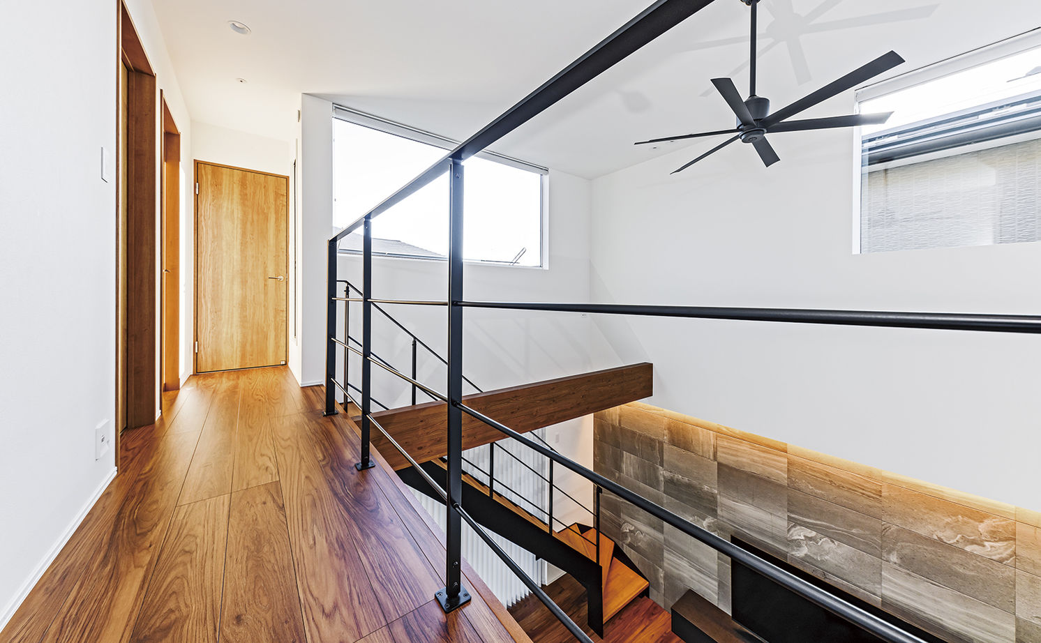 アールギャラリー(アールプランナー) 【2000万円台/30坪台/間取り有】吹抜けリビングと中庭のある暮らし。外を閉じて、内に開放する家の建築実例画像15