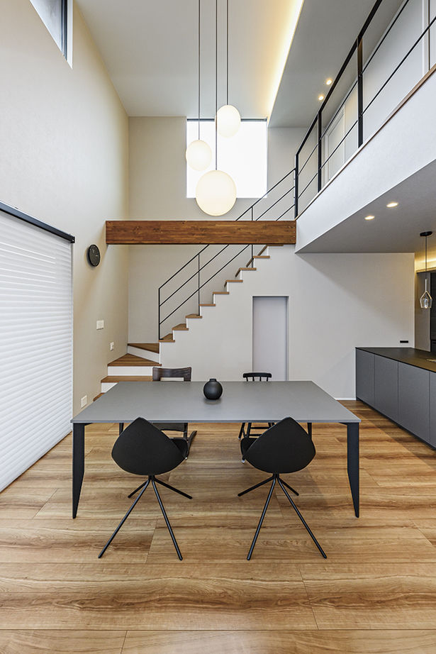 アールギャラリー(アールプランナー) 【2000万円台/30坪台/間取り有】モダンクラシックな塗り壁の外観。吹抜けとのギャップを楽しむ家の建築実例画像2