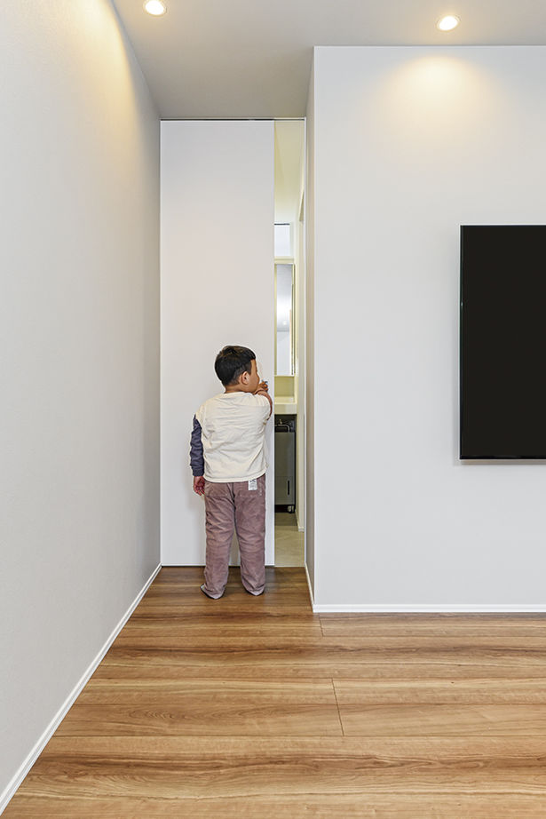 アールギャラリー(アールプランナー) 【2000万円台/30坪台/間取り有】モダンクラシックな塗り壁の外観。吹抜けとのギャップを楽しむ家の建築実例画像11