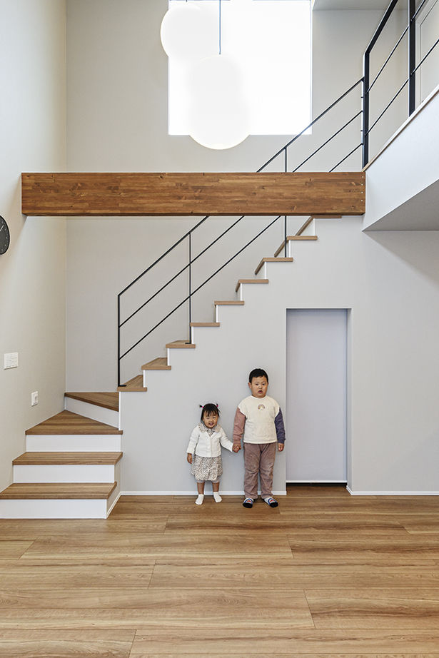 アールギャラリー(アールプランナー) 【2000万円台/30坪台/間取り有】モダンクラシックな塗り壁の外観。吹抜けとのギャップを楽しむ家の建築実例画像20