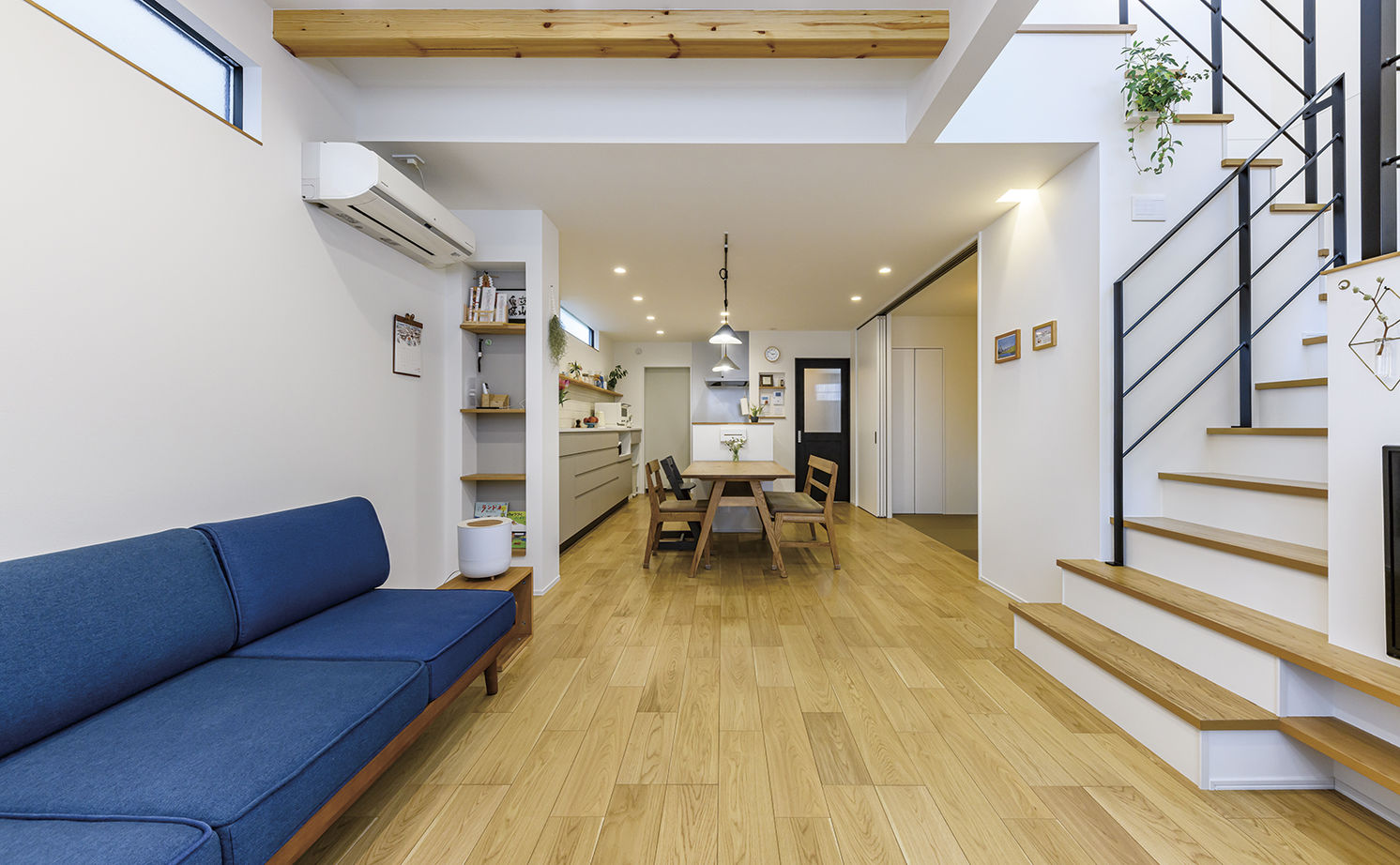 アールギャラリー(アールプランナー) 【2000万円台/30坪台/間取り有】スキップフロア＆土間玄関×シンプルデザイン。憧れの山小屋を我が家にの建築実例画像7