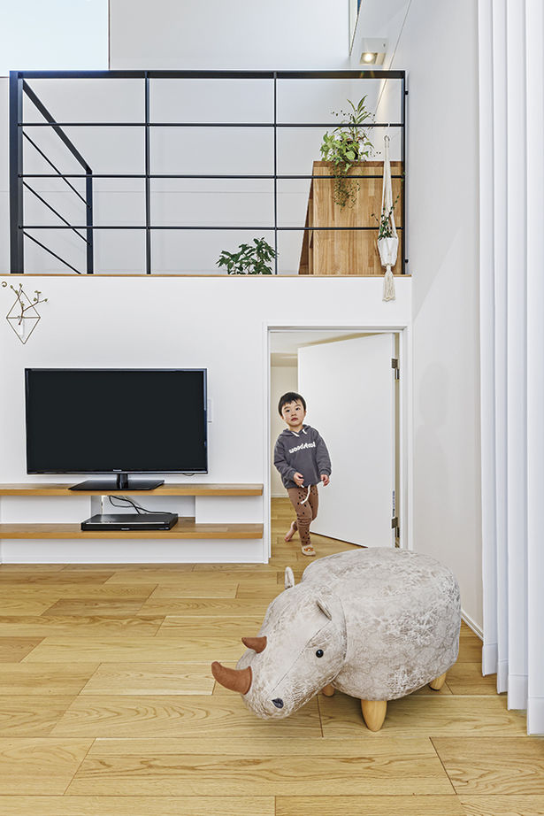 アールギャラリー(アールプランナー) 【2000万円台/30坪台/間取り有】スキップフロア＆土間玄関×シンプルデザイン。憧れの山小屋を我が家にの建築実例画像8