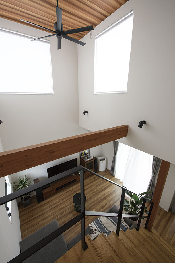 アールギャラリー(アールプランナー) 【2000万円台/36坪台/間取有】立地に左右されない、中庭のあるコートプラン。吹抜けが陽だまりを生み出す家の建築実例画像9