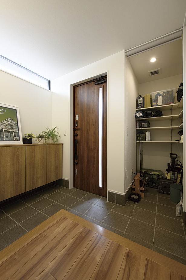 アールギャラリー(アールプランナー) 【2000万円台/36坪台/間取有】立地に左右されない、中庭のあるコートプラン。吹抜けが陽だまりを生み出す家の建築実例画像11