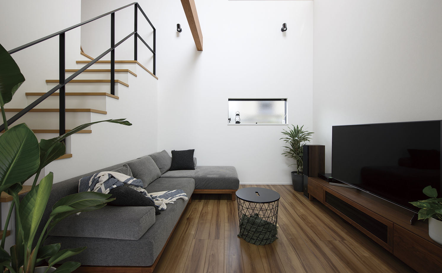 アールギャラリー(アールプランナー) 【2000万円台/36坪台/間取有】立地に左右されない、中庭のあるコートプラン。吹抜けが陽だまりを生み出す家の建築実例画像15