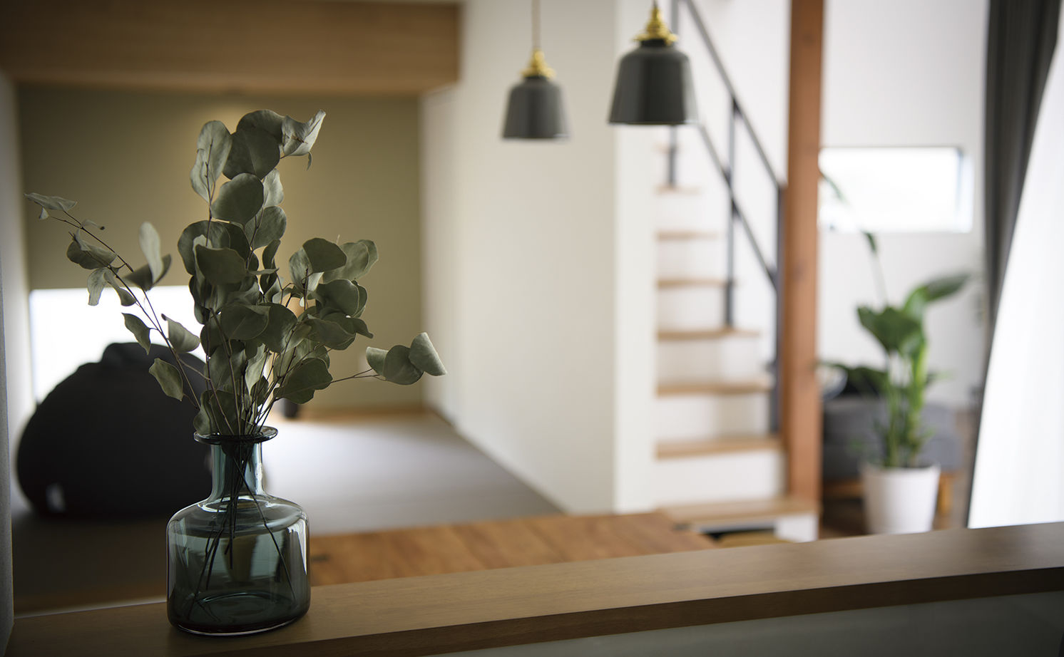 アールギャラリー(アールプランナー) 【2000万円台/36坪台/間取有】立地に左右されない、中庭のあるコートプラン。吹抜けが陽だまりを生み出す家の建築実例画像17