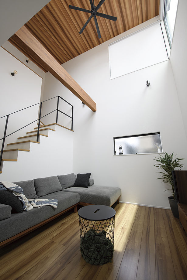 アールギャラリー(アールプランナー) 【2000万円台/36坪台/間取有】立地に左右されない、中庭のあるコートプラン。吹抜けが陽だまりを生み出す家の建築実例画像18