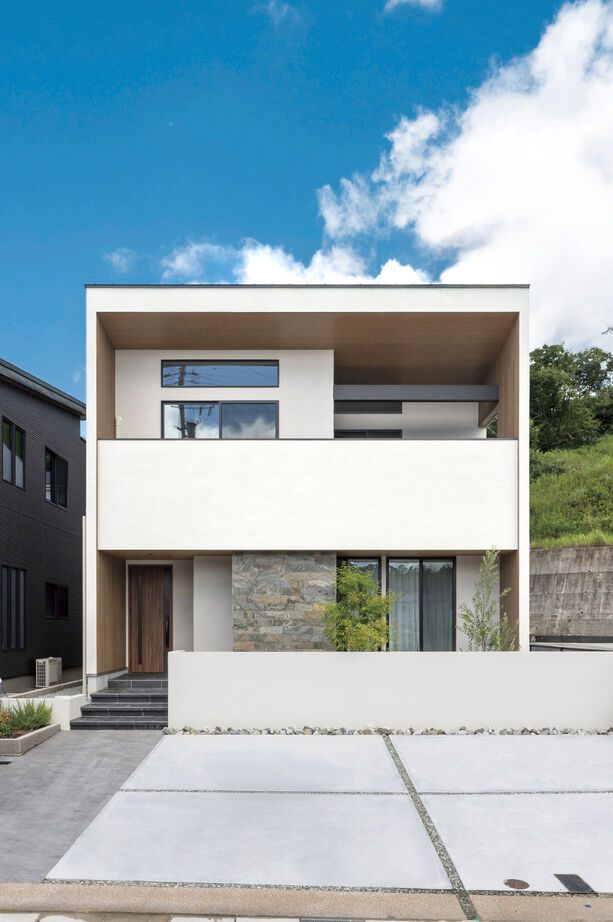 アールギャラリー(アールプランナー) 【2000万円台/37坪台/間取り有】カーテンいらずのリゾート空間。自然とともに暮らす、2階LDKの建築実例画像1