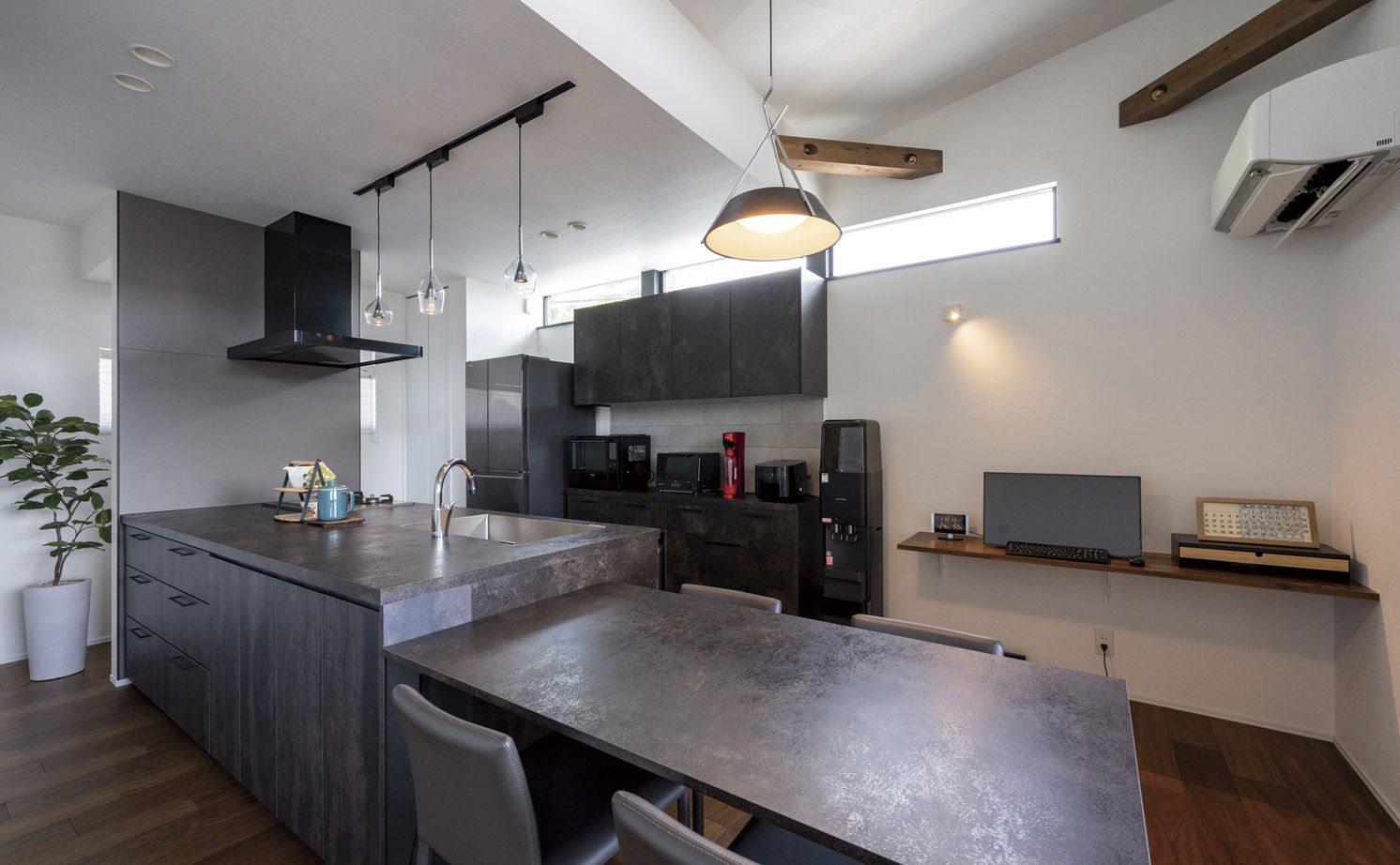 アールギャラリー(アールプランナー) 【2000万円台/37坪台/間取り有】カーテンいらずのリゾート空間。自然とともに暮らす、2階LDKの建築実例画像5