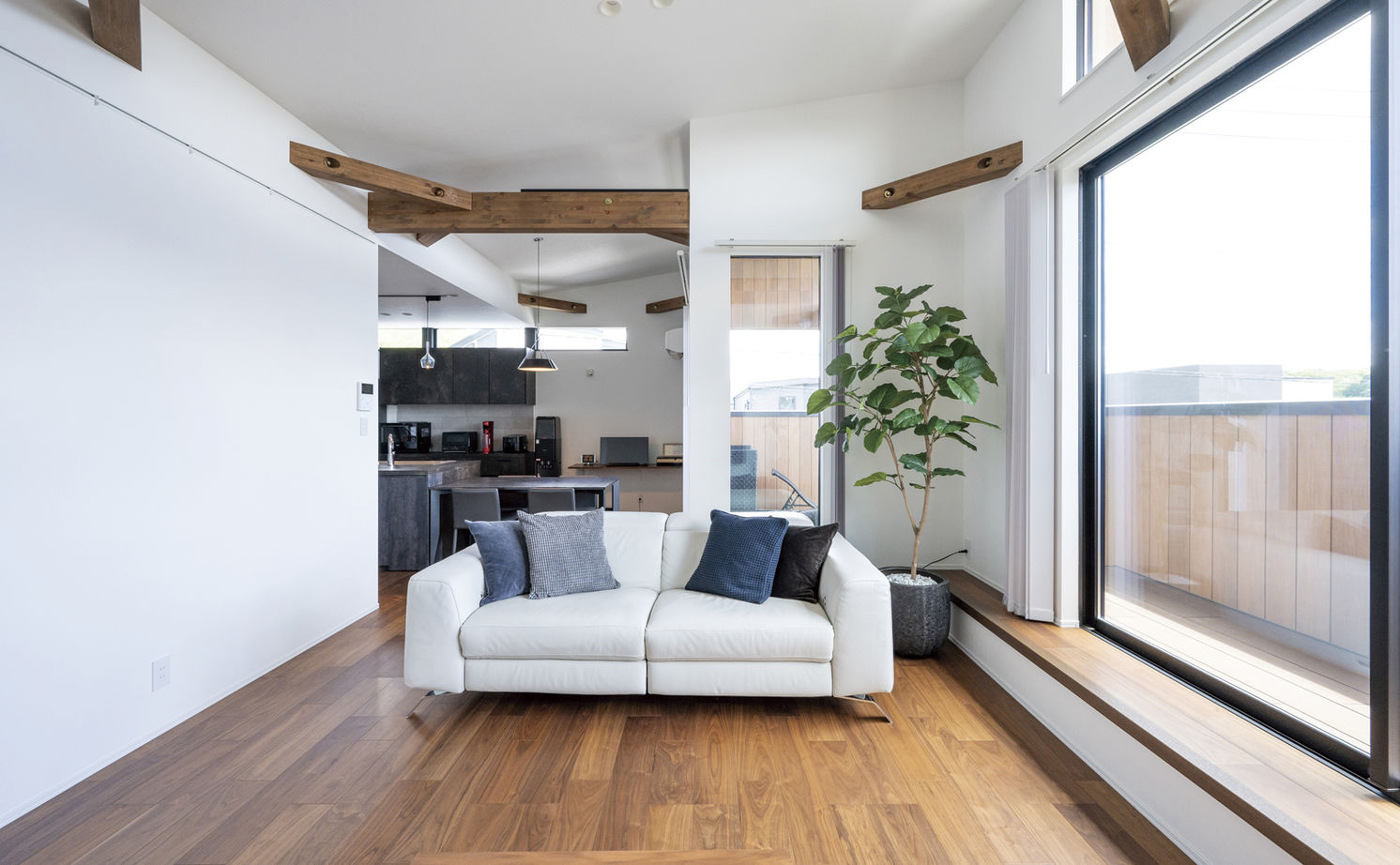 アールギャラリー(アールプランナー) 【2000万円台/37坪台/間取り有】カーテンいらずのリゾート空間。自然とともに暮らす、2階LDKの建築実例画像15