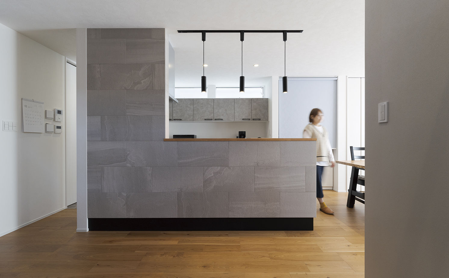 アールギャラリー(アールプランナー) 【3000万円台/40坪台/間取り図】吹抜けのタテ使いでスキップフロア＆ピットリビングを実現。屋上庭園も注目の建築実例画像12